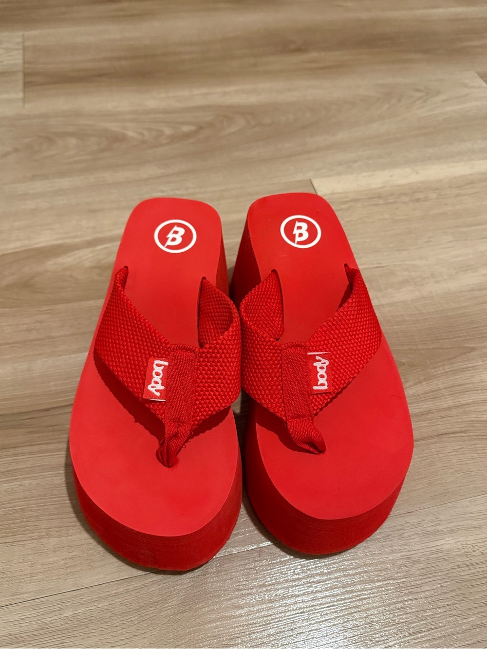 body by raven Red Platform Thong sandals